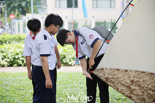 Hơn 200 đội viên thử tài dựng lều tại Hội trại “Vững bước tiến lên Đoàn”- Ảnh 2.