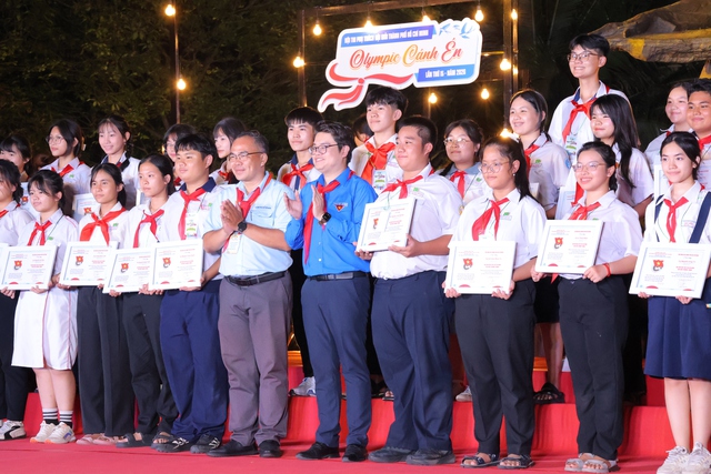 Hội đồng Đội TP.HCM tuyên dương 151 đội viên tiêu biểu khối lớp 9- Ảnh 3.