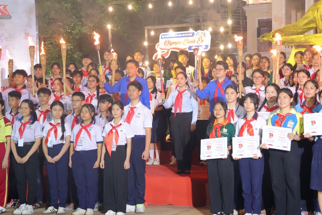 Hội đồng Đội TP.HCM tuyên dương 151 đội viên tiêu biểu khối lớp 9- Ảnh 4.