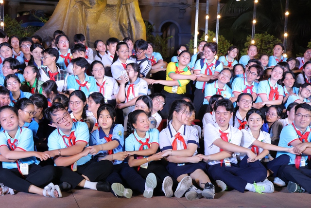 Hội đồng Đội TP.HCM tuyên dương 151 đội viên tiêu biểu khối lớp 9- Ảnh 1.