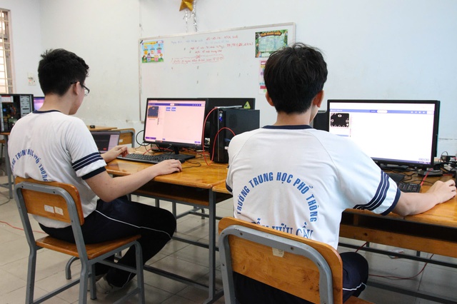 Ngày hội trải nghiệm Trường THPT Nguyễn Hữu Cầu giải đáp băn khoăn chọn trường cho teen- Ảnh 6.