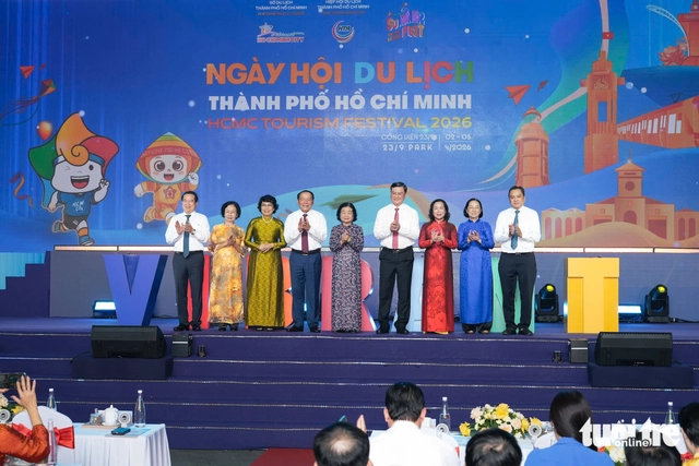 Ho Chi Minh City opens tourism festival to kick off summer travel promotion - Ảnh 8.
