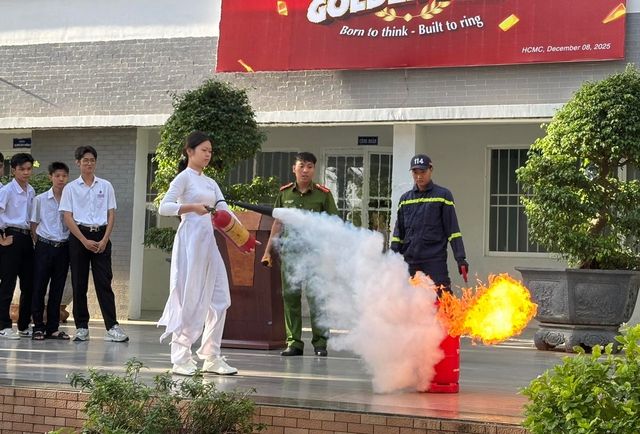 Học hết sức, chơi hết mình cùng chuỗi hoạt động tại Trường THPT Đinh Tiên Hoàng - Ảnh 6.