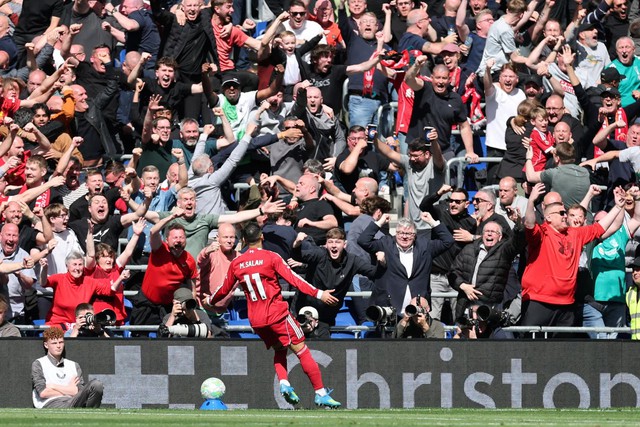 Man City's Haaland nets winner against Arsenal, Van Dijk clinches derby for Liverpool- Ảnh 4.
