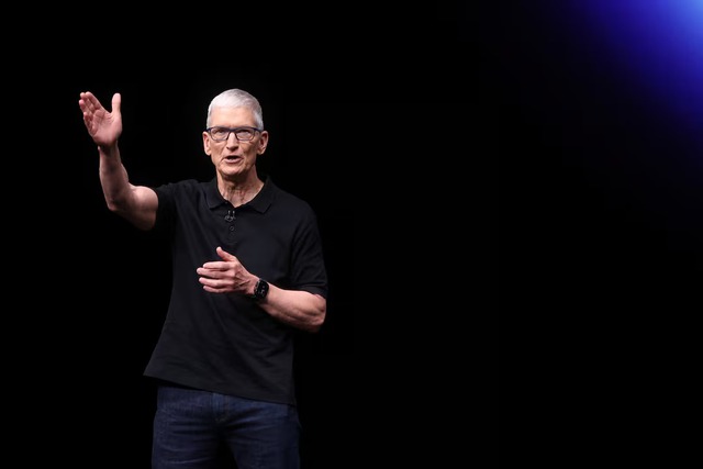 Apple turns to hardware veteran Ternus as CEO to succeed Cook in AI age - Ảnh 4.