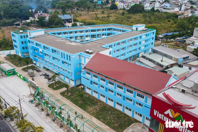 Ho Chi Minh City completes 1st school on former cemetery site - Ảnh 8.