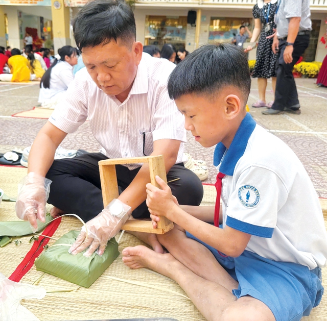 Gương mặt Con ngoan trò giỏi: Song Bảo thích làm việc tốt - Ảnh 1.