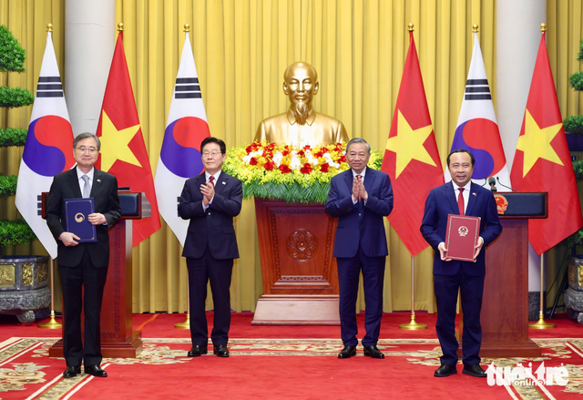 Vietnam, South Korea exchange multiple cooperation agreements- Ảnh 6.
