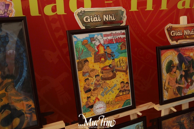 Học sinh Trường THPT Hùng Vương xem thầy cô kể chuyện cội nguồn trên sân khấu - Ảnh 7.