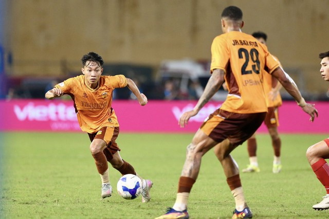 Trực tiếp vòng 20 V-League 1: Hoàng Anh Gia Lai - Hải Phòng- Ảnh 1.