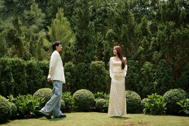 Isaac 'lò vi sóng' với em xinh Yeolan, tập trung hơn cho âm nhạc- Ảnh 2.