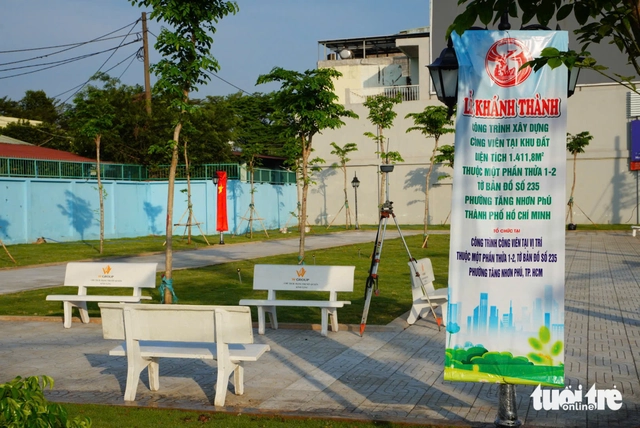 Ho Chi Minh City opens 1,400-sqm park at Thu Duc intersection - Ảnh 2.