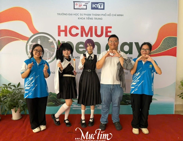 Trường đại học Sư phạm TP.HCM đón học sinh đến trải nghiệm làm sinh viên- Ảnh 1.