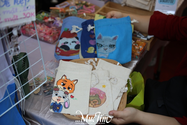 Ghé Thảo cầm viên, thử làm gốm, làm bánh tại Lễ hội Sắc màu Văn hóa- Ảnh 7.