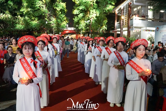 Ba thập kỷ đầy tự hào của thầy và trò Trường THPT chuyên Hùng Vương - Ảnh 1.