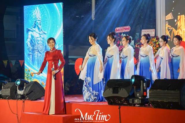 Ba thập kỷ đầy tự hào của thầy và trò Trường THPT chuyên Hùng Vương - Ảnh 6.