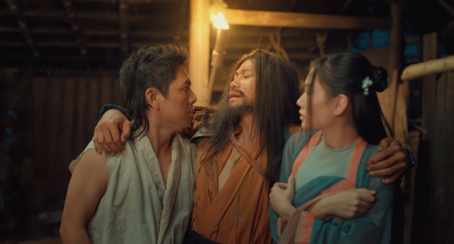 Hoa hậu Mai Phương hé lộ những 'lần đầu tiên' khi đóng phim Trùm Sò- Ảnh 1.