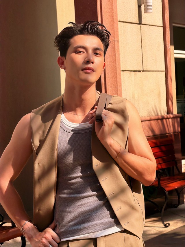 Trần Ngọc Vàng: Tôi có hình tượng gì đâu mà sợ mất? - Ảnh 1.