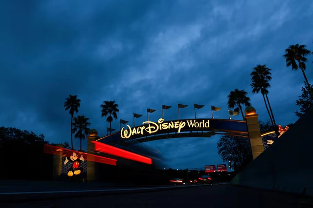 Deaf Disney fans can now enjoy iconic animated songs recreated with ASL - Ảnh 1.