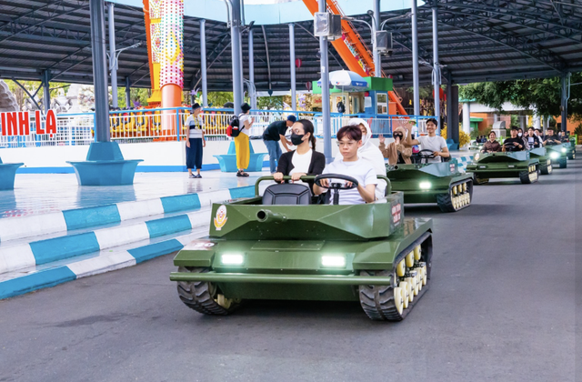 Gợi ý lịch trình 4 ngày tận hưởng trọn vẹn lễ 30-4 tại TP.HCM - Ảnh 2.