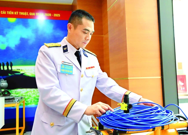 Vietnam submarine officer recounts split-second decisions underwater- Ảnh 2. Vietnam submarine officer recounts split-second decisions underwater- Ảnh 2.