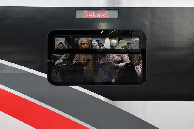 Women paid the highest price in Jakarta train tragedy - Ảnh 3.