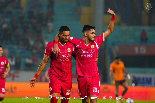 Trực tiếp vòng 17 V-League 1: Công An Hà Nội - SHB Đà Nẵng- Ảnh 1. Trực tiếp vòng 17 V-League 1: Công An Hà Nội - SHB Đà Nẵng- Ảnh 1.