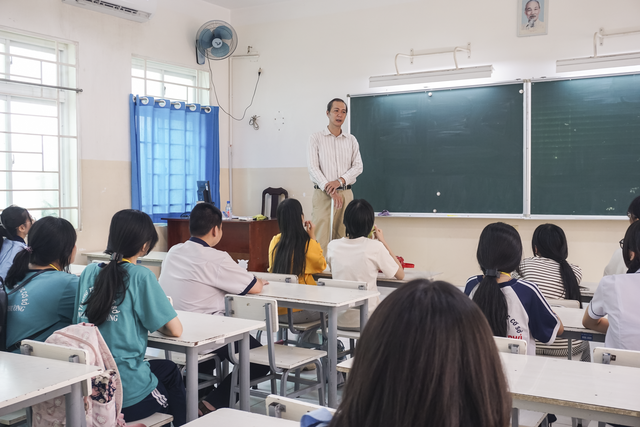 Trường THPT Nguyễn Hiền tổ chức Open Tour cho học sinh khối 9- Ảnh 4.