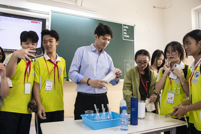 Trường THPT Nguyễn Hiền tổ chức Open Tour cho học sinh khối 9- Ảnh 7.