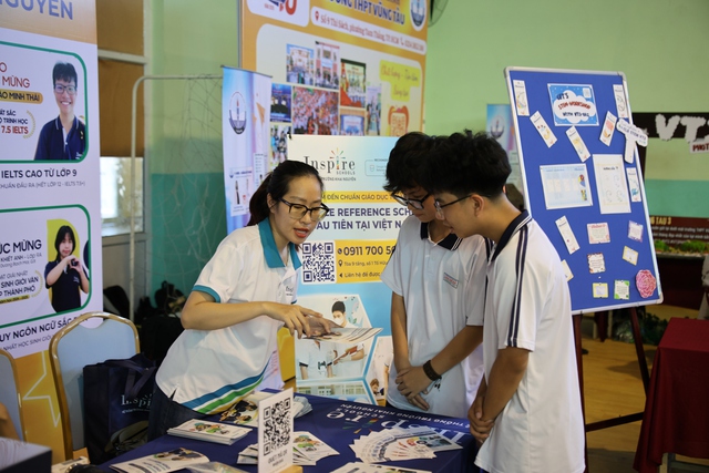 Đa dạng lựa chọn cho học sinh Vũng Tàu trong kỳ thi tuyển sinh lớp 10- Ảnh 6. Đa dạng lựa chọn cho học sinh Vũng Tàu trong kỳ thi tuyển sinh lớp 10- Ảnh 6.