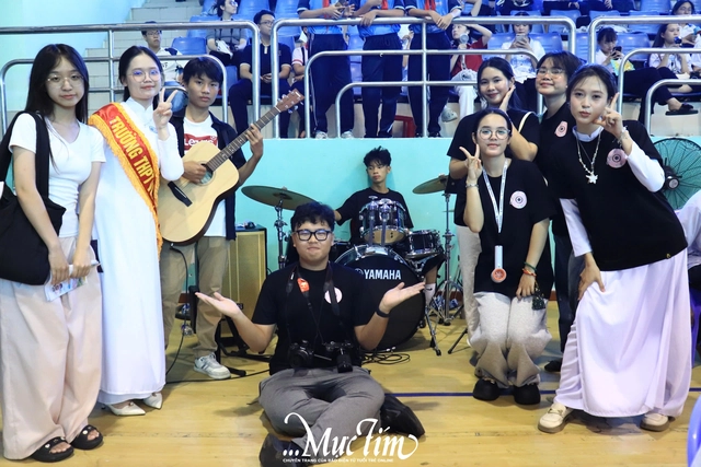 Trải nghiệm không gian khoa học đầy màu sắc tại Ngày hội Tự tin vào lớp 10 - Ảnh 6.