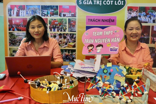 Trải nghiệm không gian khoa học đầy màu sắc tại Ngày hội Tự tin vào lớp 10 - Ảnh 11.