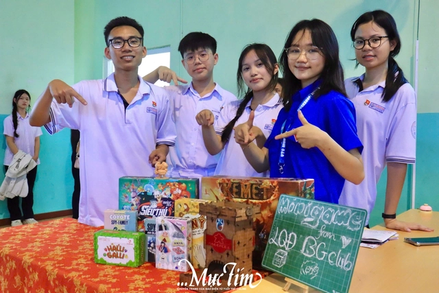 Nghe học sinh Trường THPT chuyên Lê Quý Đôn chia sẻ về môi trường học tập- Ảnh 6. Nghe học sinh Trường THPT chuyên Lê Quý Đôn chia sẻ về môi trường học tập- Ảnh 6.