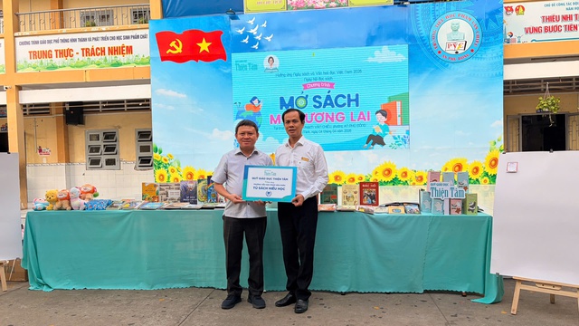 Hơn 500 học sinh tham gia ‘Mở sách - Mở tương lai’ - Ảnh 2.