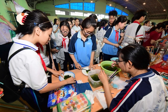Trải nghiệm không gian khoa học đầy màu sắc tại Ngày hội Tự tin vào lớp 10 - Ảnh 8.