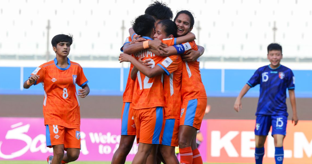 Ấn Độ bất ngờ thắng, Việt Nam giành vé vào tứ kết U20 nữ châu Á 2026 - Ảnh 1.