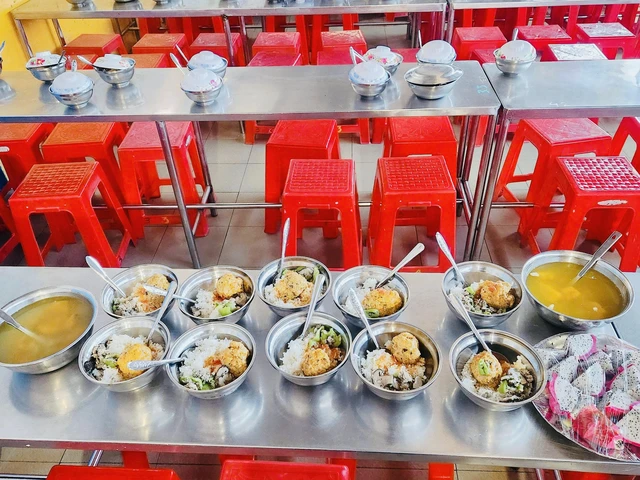 Ho Chi Minh City to inspect school meal suppliers this month- Ảnh 1.