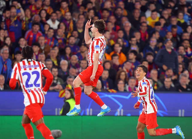 Barcelona thất bại trước Atletico Madrid khi chơi thiếu người- Ảnh 3.
