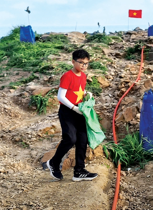 Gương mặt Con ngoan trò giỏi: Ước mơ bay lên trời xanh của Quốc Ân - Ảnh 4.