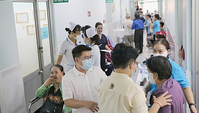 All 15 million residents in Ho Chi Minh City to be screened free for major diseases- Ảnh 1.