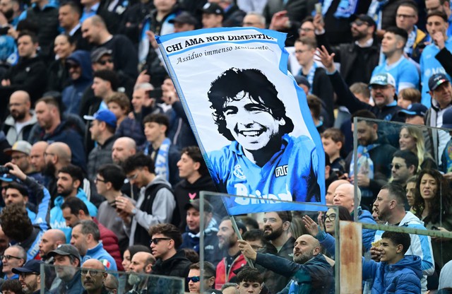 Psychologist in Maradona death trial says star had bipolar disorder, was narcissist - Ảnh 1.