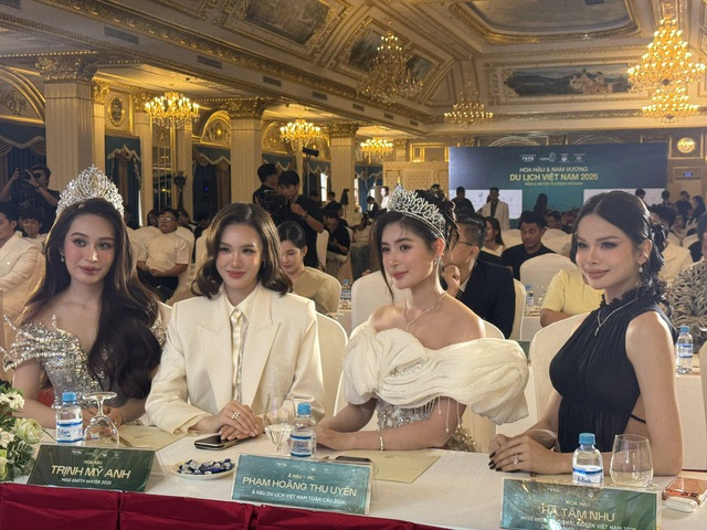 Á hậu 2 Miss Earth 2025 Trịnh Mỹ Anh nói gì về tin đồn thi Miss Universe? - Ảnh 1.