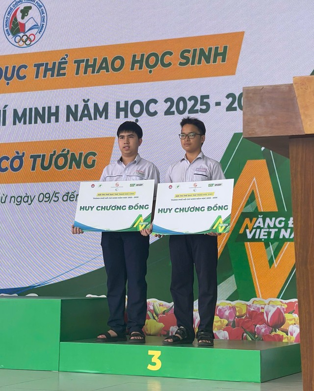 Nam sinh lớp 12 giành huy chương cấp Thành phố sau 10 năm tự học cờ tướng- Ảnh 3.