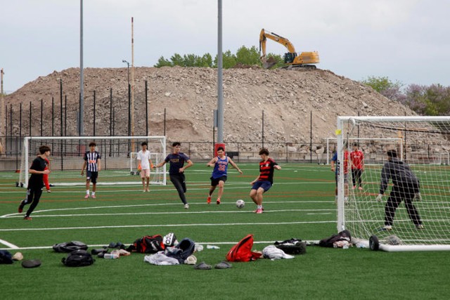 World Cup comes to 'Soccer Town USA,' but locals priced out - Ảnh 1.