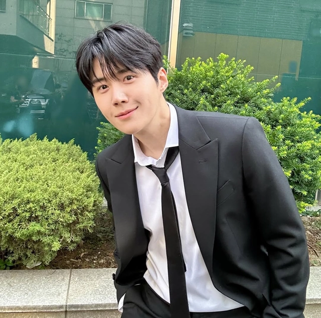 Kim Seon Ho xác nhận trở lại, tiếp tục một năm 2026 làm việc chăm chỉ- Ảnh 2.
