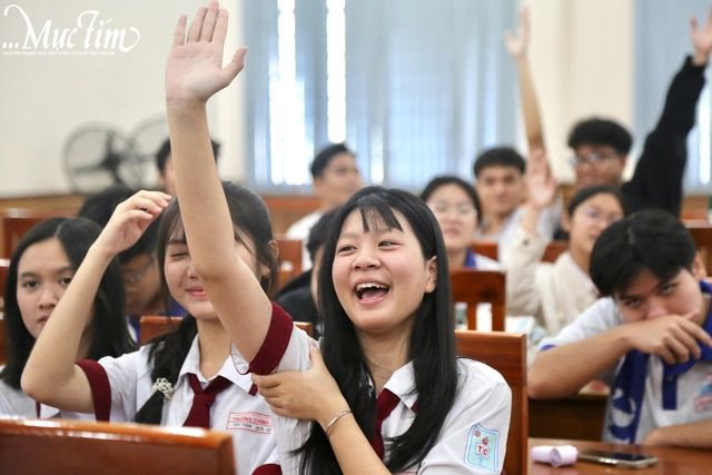 Teen THPT Trường Chinh so tài hát tiếng Anh tại Sing Out Loud- Ảnh 9.