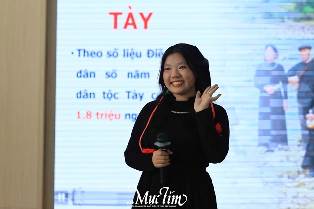 Teen Trường THPT Củ Chi kể chuyện giữ gìn bản sắc văn hóa dân tộc qua âm nhạc và thời trang- Ảnh 4.