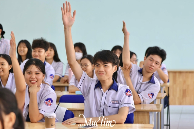 Teen Trường THPT Củ Chi kể chuyện giữ gìn bản sắc văn hóa dân tộc qua âm nhạc và thời trang- Ảnh 6.