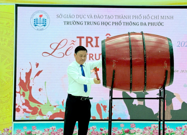 Câu chuyện cảm động của nam sinh lớp 12 Trường THPT Đa Phước tại lễ tri ân và trưởng thành- Ảnh 7.