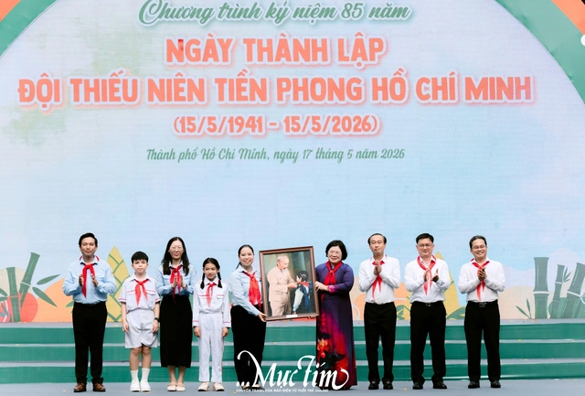 Hội đồng Đội TP.HCM tuyên dương 160 liên đội trưởng tiêu biểu năm học 2025 - 2026- Ảnh 1.